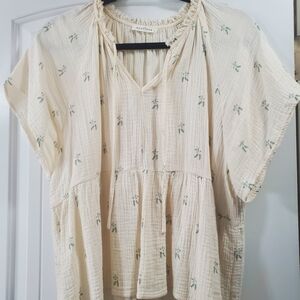 Neuflora Fiona Top In Cream - Medium